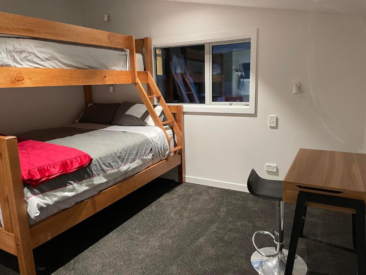 Peninsular Lakefront Queenstown Bagian luar foto