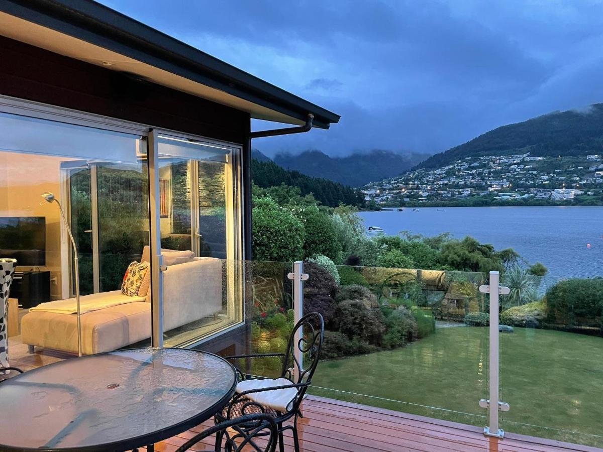 Peninsular Lakefront Queenstown Bagian luar foto