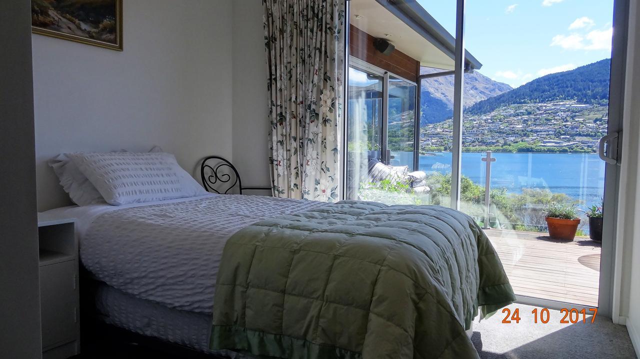 Peninsular Lakefront Queenstown Bagian luar foto