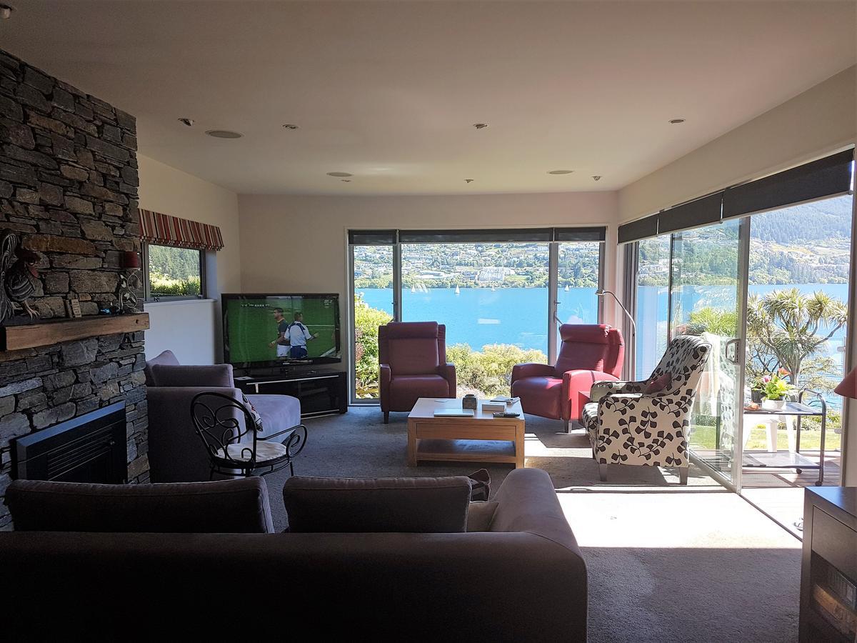 Peninsular Lakefront Queenstown Bagian luar foto